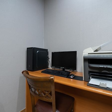 Amour Hotel Suwon Esterno foto