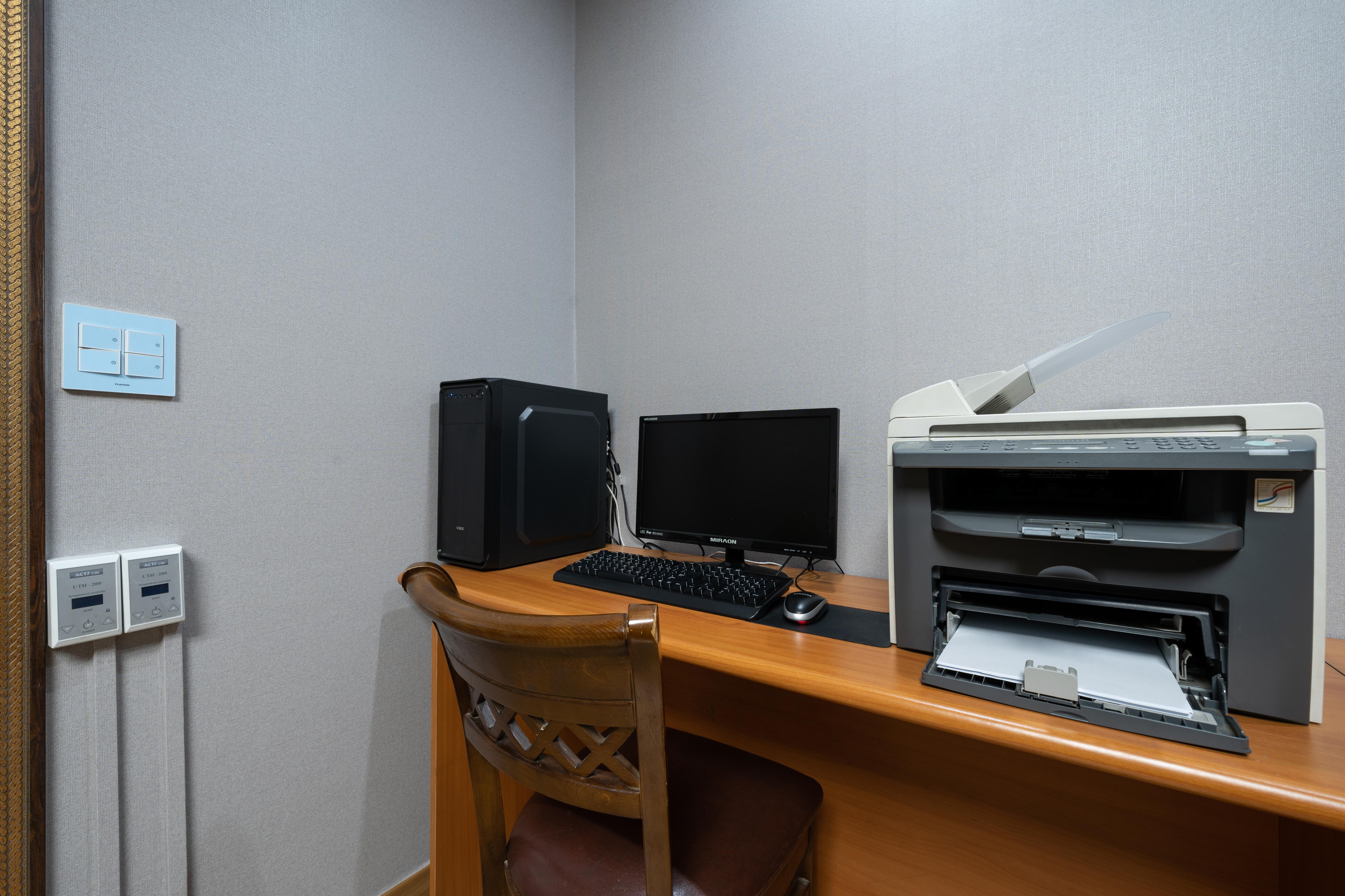 Amour Hotel Suwon Esterno foto