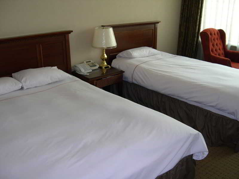 Amour Hotel Suwon Esterno foto