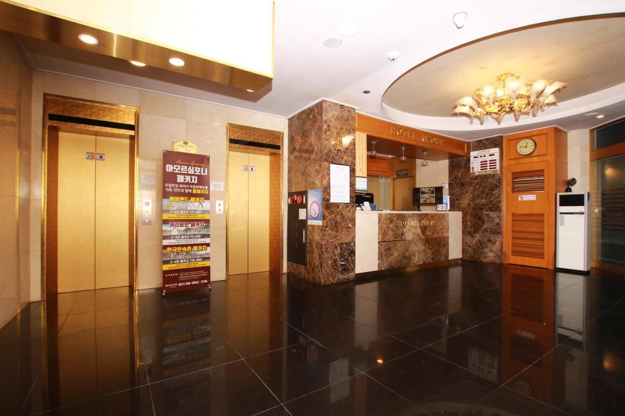 Amour Hotel Suwon Esterno foto